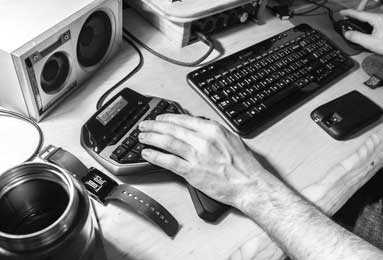 湖南网红发型师晓华发视频维权称有不良商家盗其视频卖假货半天狂卖70多万